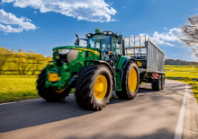 4WD traktori John Deere 6M 180 