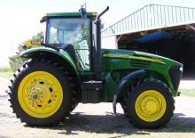 4WD traktori John Deere 7820