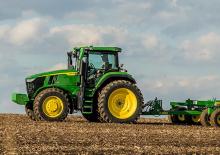 4WD traktori John Deere 7R 230