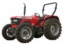 4WD traktori Mahindra 8000