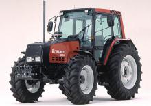 4WD traktori Valtra 8000