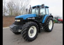 4WD traktori Ford-NH 8160 A Shuttle
