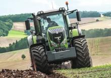 4WD traktori Fendt 822 Vario Power+