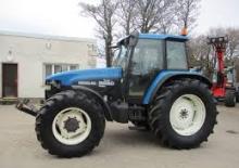 4WD traktori Ford-NH 8260 A Dual