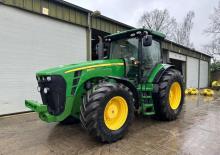 4WD traktori John Deere 8320
