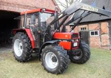 4WD traktori Case IH 833