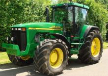 4WD traktori John Deere 8410