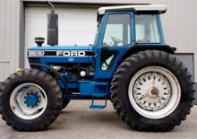 4WD traktori Ford-NH 8630 A Powershift