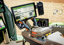 4WD traktori John Deere 8R 440  