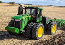 4WD traktori John Deere 9R 440