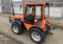 4WD traktori Holder A 750