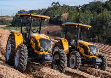 4WD traktori Valtra A52s