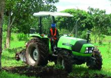 4WD traktori DEUTZ-FAHR Agrolux 4.80