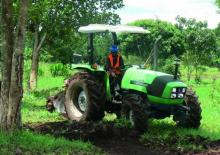 4WD traktori DEUTZ-FAHR Agrolux 4.80 E