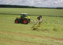 4WD traktori Claas Arion 430