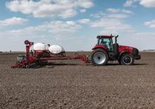 4WD traktori Case IH ASF Connect Magnum 200