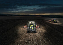 4WD traktori Claas Axion 830 Cmatic