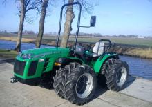 4WD traktori Ferrari Cobram 55 AR
