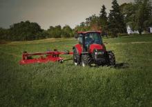 4WD traktori Case IH Farmall 120U