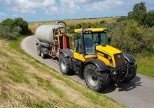 4WD traktori JCB Fastrac 3185-80 A