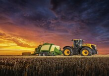 4WD traktori JCB Fastrac 8330