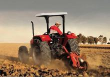 4WD traktori Case IH JX40T Compact