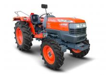 4WD traktori Kubota L4508
