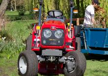 4WD traktori Massey Ferguson MF 1520