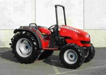 4WD traktori Massey Ferguson MF 2415