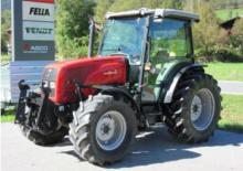 4WD traktori Massey Ferguson MF 2430 ST Kompakt