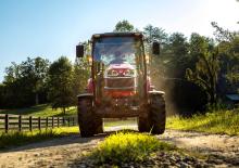 4WD traktori Massey Ferguson MF 2850 M