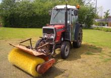 4WD traktori Massey Ferguson MF 354 AV