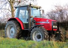 4WD traktori Massey Ferguson MF 4355-4 Classic Freisicht