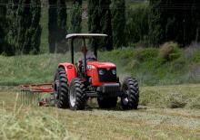 4WD traktori Massey Ferguson MF 445 Xtra