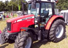 4WD traktori Massey Ferguson MF 5435 Freisicht