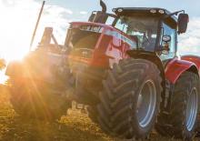 4WD traktori Massey Ferguson MF 7720 S