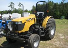 4WD traktori Challenger MT345B