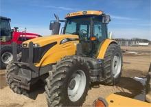 4WD traktori Challenger MT515E