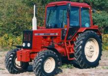 4WD traktori Belarus MTZ-142