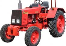 4WD traktori Belarus MTZ-520