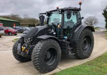 4WD traktori Valtra N135H