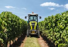 4WD traktori Claas Nexos 220 VL
