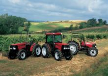 4WD traktori Case IH PJV 75