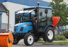 4WD traktori LS R50 HST