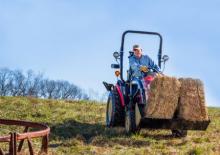 Kompaktni pomoćni traktori Yanmar SA424V-R 
