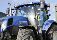 4WD traktori New Holland T7.200 SideWinder II
