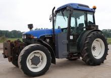4WD traktori New Holland TN90F