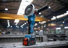 Akumulatorske kutne brusilice Bosch GWS 18V-15 P