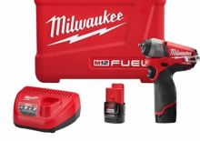 Akumulatorski udarni izvijači i ključevi Milwaukee 2452-22