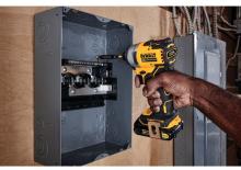Akumulatorski udarni izvijači i ključevi DEWALT DCF809C1